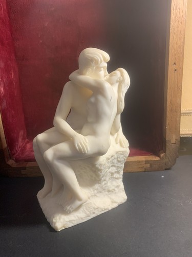 Kiss rodin statue - kiss,