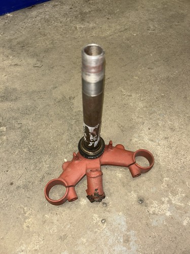 Honda cb200 bottom yoke lower - honda,
