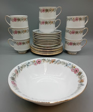 PARAGON - BELINDA - Fine Bone China 8 Cups, 8 Saucers, 6 Side Plates & 1 Bowl.