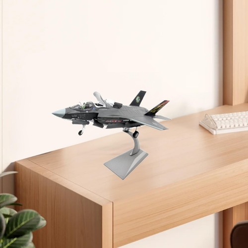 F35b fighter model attack - 1/72,