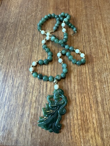Vintage beaded jade necklace - jade,