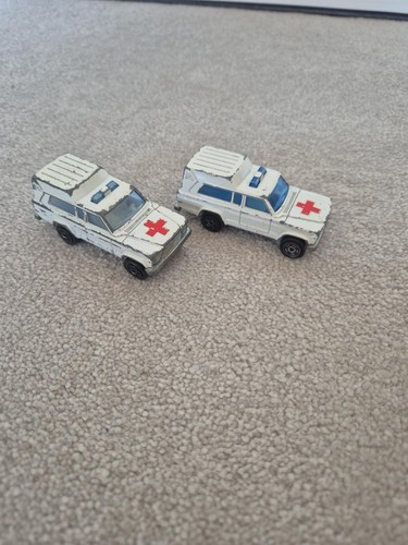 Pair vintage majorette - pair,