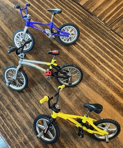 Tech deck bicycle lot - lot(3, bikes)