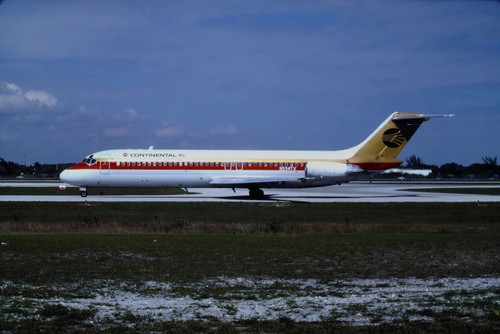 RC761_N534TX_CONTINENTAL