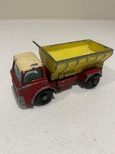 MATCHBOX 70 FORD GRIT SPREADER