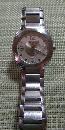 Tissot quartz wristwatch - quartz,