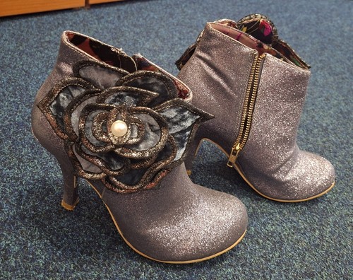 Irregular choice pearl necture - pearl,