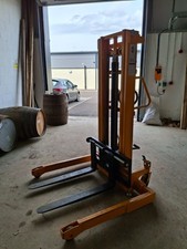 2.5m 1000kg Manual Straddle