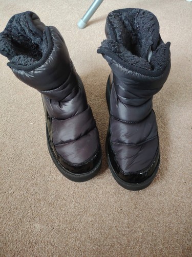 Pre owned black winter - pre-owned,