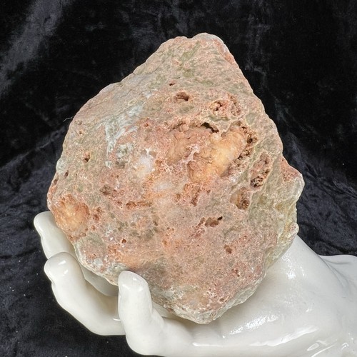 Red unopened geode - 4-1/3",