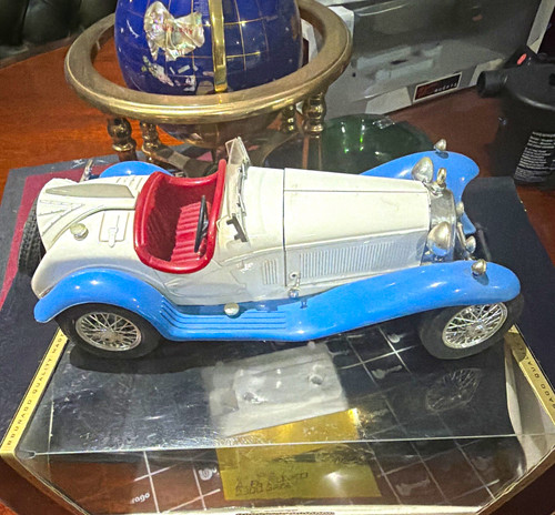 Bburago gold bugatti - bburago,