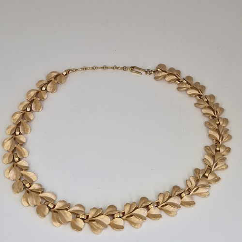Crown trifari leaf necklace - crown,