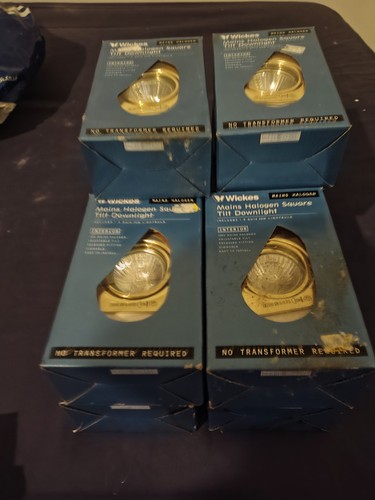 Wickes brass tilt - 10,