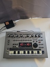 Roland MC-303 Groovebox