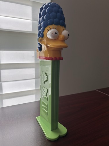 Giant talking simpsons - talking,