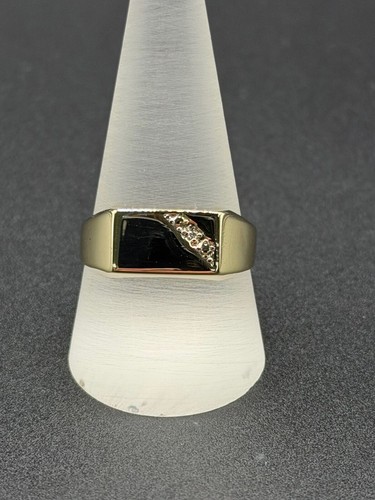Mens 9ct yellow gold signet - yellow,
