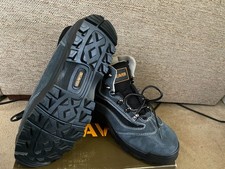 BEAVER 555 SAFETY BOOTS, GREY