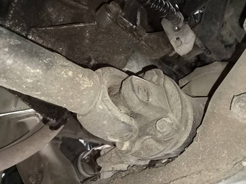 Front center transmission - front, /