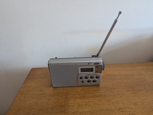 Sony icf m260 - portable, clock