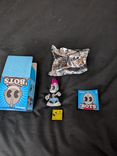 Kidrobot bots mini series - kidrobot:, 'bots