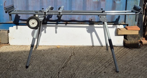 Universal mitre saw stand - saw,