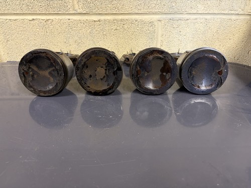 X22se pistons and conrods - pistons,