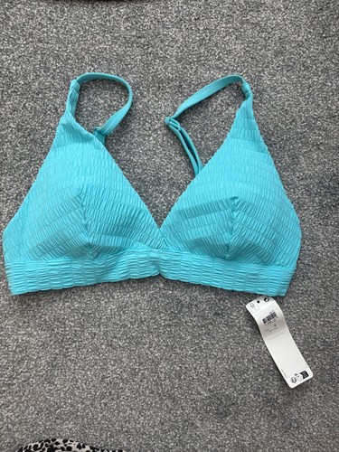 Lindex turquoise triangle