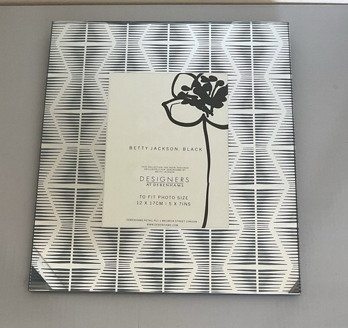 Stunning mirror photo frame - photo,
