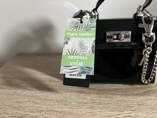 Kendall + Kylie Turn Lock