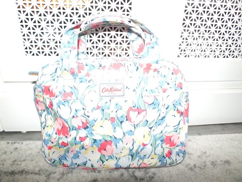 Bnwot cath kidston tulip oil - kidston,