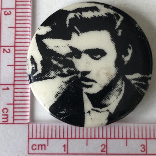 Vintage moody elvis pin badge - vintage,