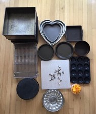 Cake Tin Set: Multiple Items 