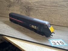 Hornby R2002 BR Mk4 driving