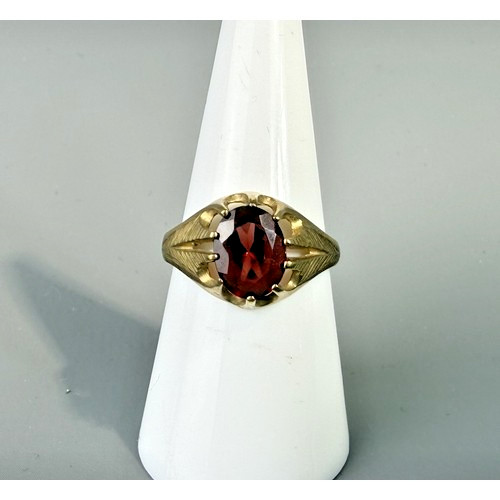 9ct gold garnet ring not - gold,