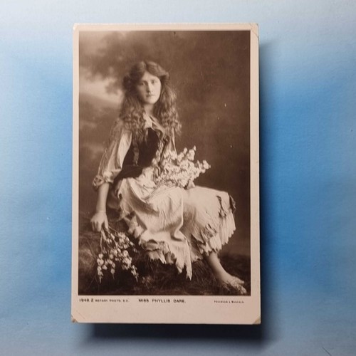 Edwardian actress postcard - actress,