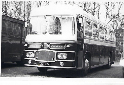 Bus photo 253kta - photo:, royal