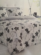 Betty Jackson. Black Single