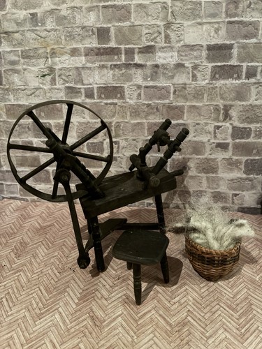 Dolls house scale - house,