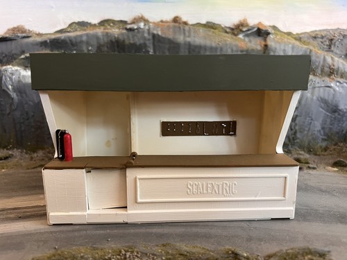 Vintage scalextric pit - vintage,