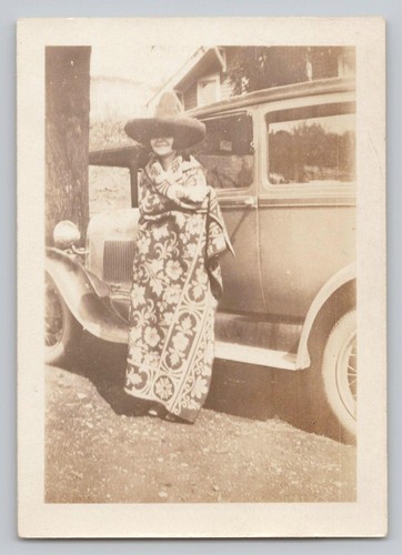 1920s young woman - young,
