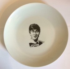 THE BEATLES John Lennon WHITE
