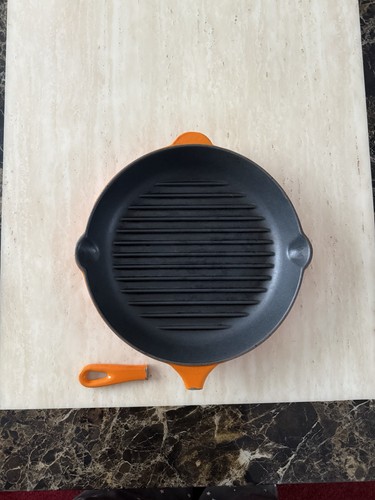 Creuset pan - le,