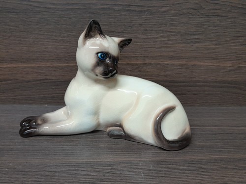 Beswick siamese cat figurine - beswick,