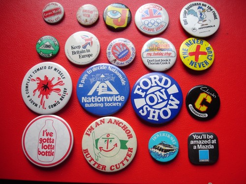Vintage retro button - retro, pin