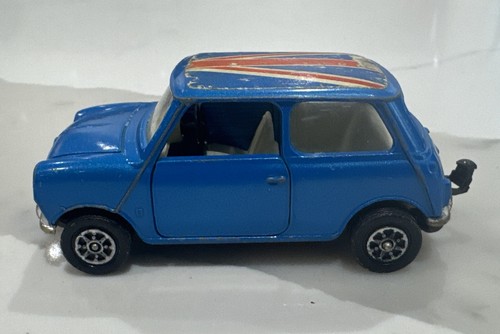 Corgi 200 british leyland - 200, mini