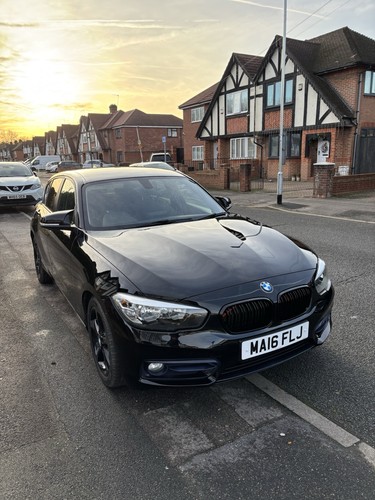 Bmw series f20 116d sport - 1,