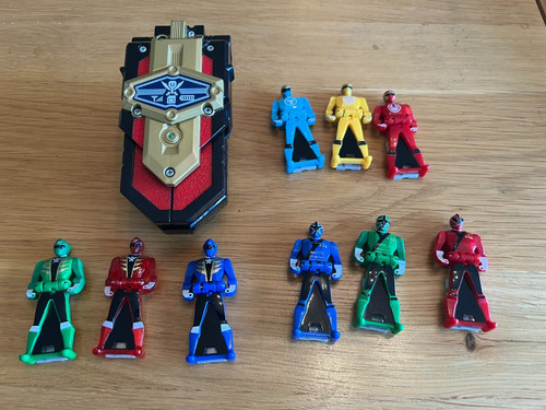 Power rangers deluxe megaforce - power,