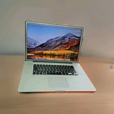 Apple MacBook Pro 17" Late