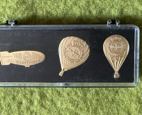 Warsteiner pin badges set - badges., of