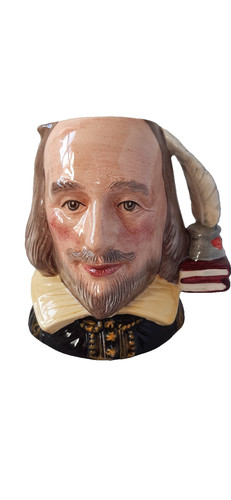 Rare royal doulton small - royal,